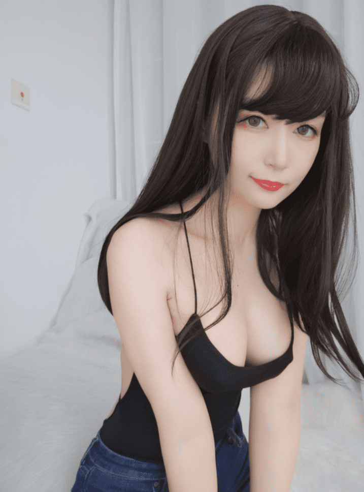 白银81-露背上衣[63P/1V/316MB]预览图 2