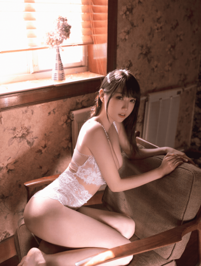 周叽是可爱兔兔-阁楼少女[34P/324MB]预览图 2