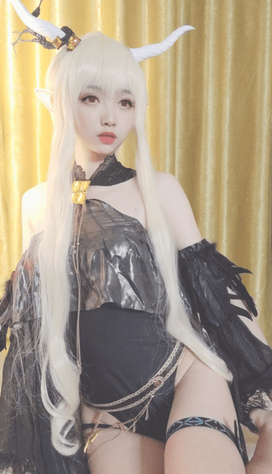 大大卷卷小卷 – COS写真套图合集【持续更新中】预览图 4 大大卷卷小卷 – COS写真套图合集【持续更新中】预览图 4