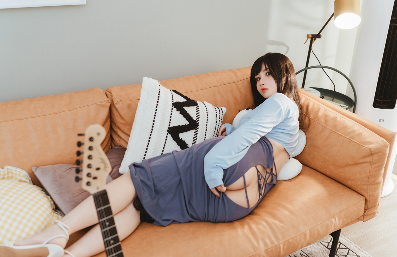 rioko凉凉子-吉他妹妹系带裙[45P1V-1.24GB]