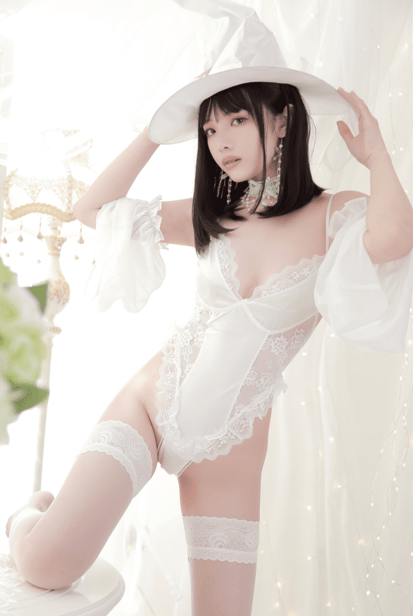 雯妹不讲道理-白女巫[34P/242MB]预览图 2