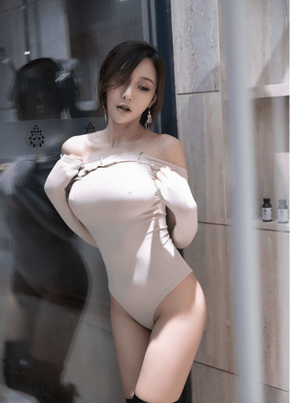 [XIAOYU语画界] 2021.11.02 VOL.645 王馨瑶yanni 紧身服饰 [73+1P 689M]预览图 3