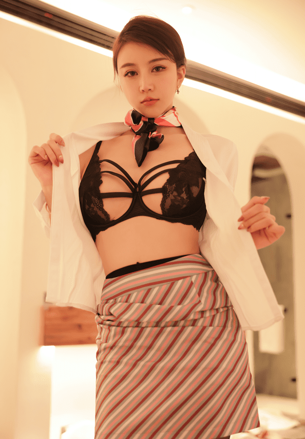 [XiuRen秀人网] 2022.04.06 No.4824 tina_甜仔 [59+1P]预览图 3