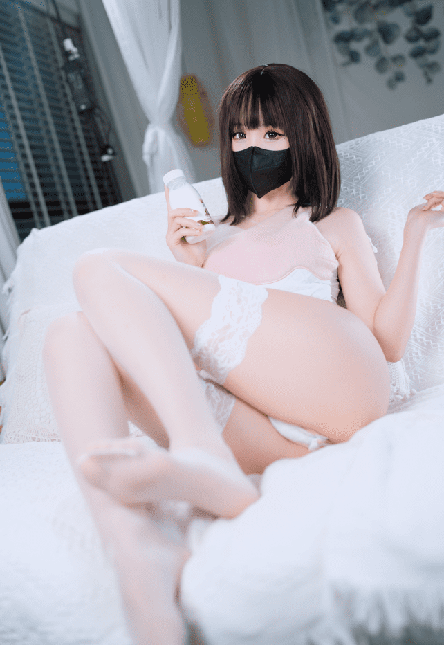 miko酱ww – NO.04 草莓圣代 [46P-259MB]