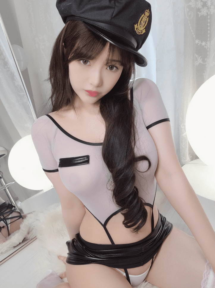 雯妹不讲道理 – NO.73 性感皮裙 [38P6V-224MB]