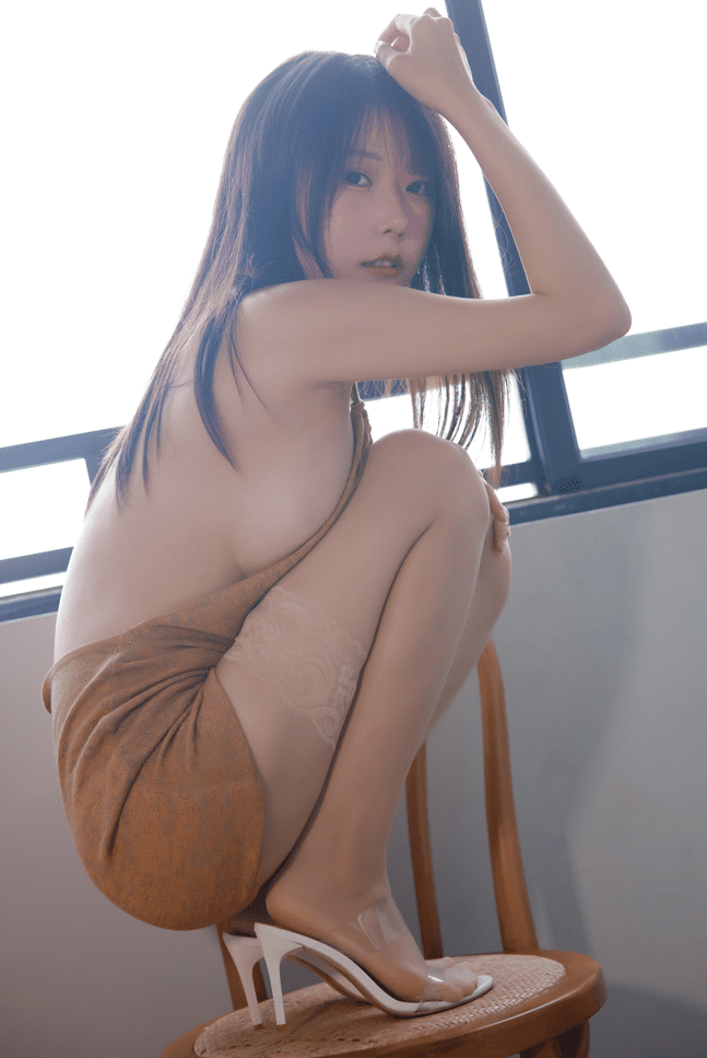 香草喵露露 – NO.046 杨枝甘露 露背裙裙[54P1V-1.08GB]预览图 3