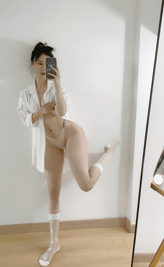 【微密圈】俏妞QiaoniuTT最新合集[1188P51V-2.88G]预览图 2