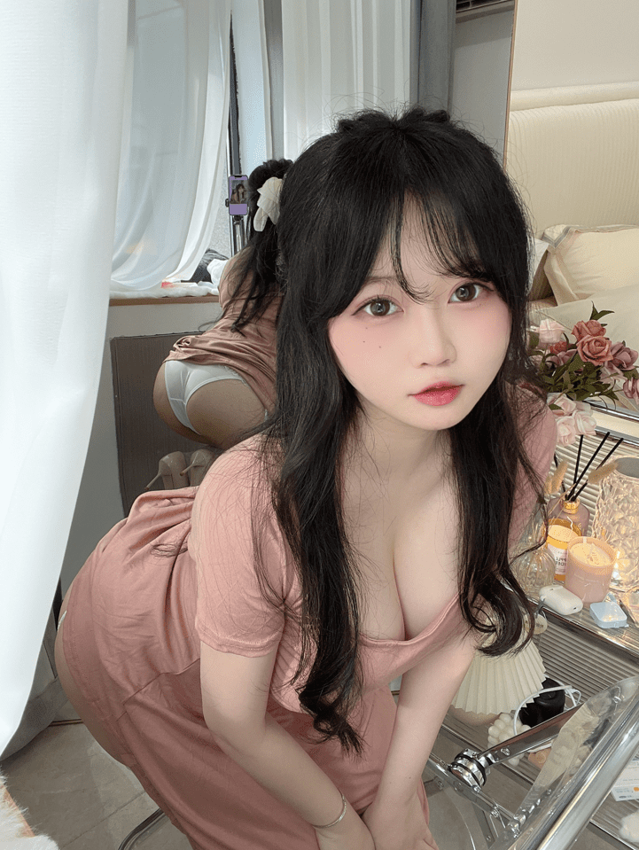 是依酱吖 – NO.061 白丝人妻[31P4V-197MB]预览图 2