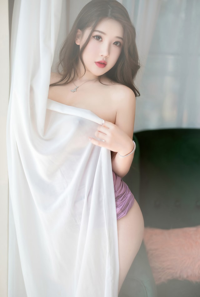 [YouMi尤蜜荟] 2022.04.28 VOL.784 小海臀Rena [44P-367MB]预览图 2