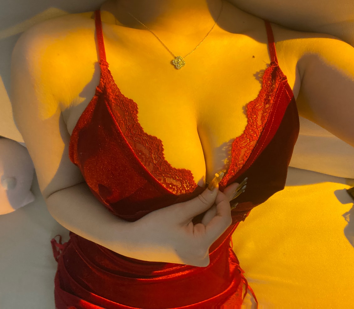 【微密圈】安妮_yo-红色妙杀[21P1V-207MB]预览图 2