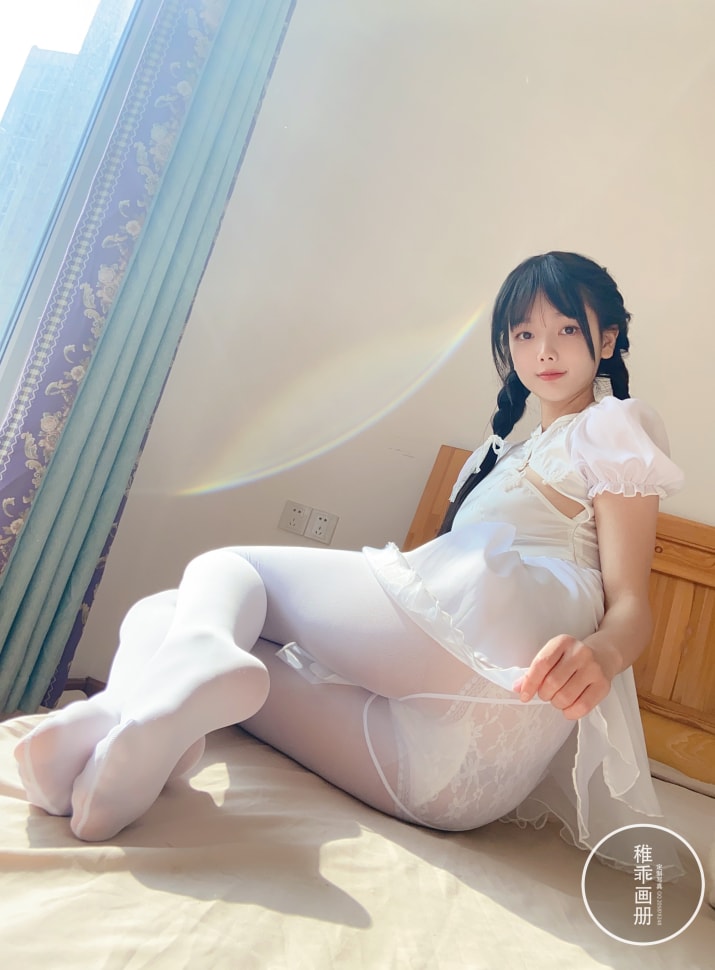 稚乖画册 – 夜夜 嬉戏 80d白丝 [74P1V-368MB]