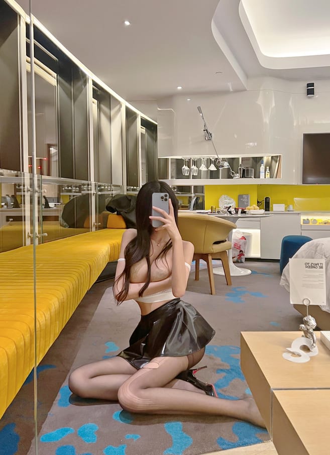 【微密圈】葛征GEZHENG-白色蕾丝镂空中式旗袍 [50P2V-0.99GB]预览图 2