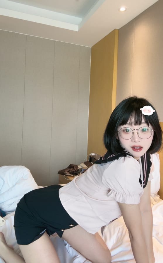 【微密圈】胜利的小生活-JK系列 [16P-66M]预览图 2