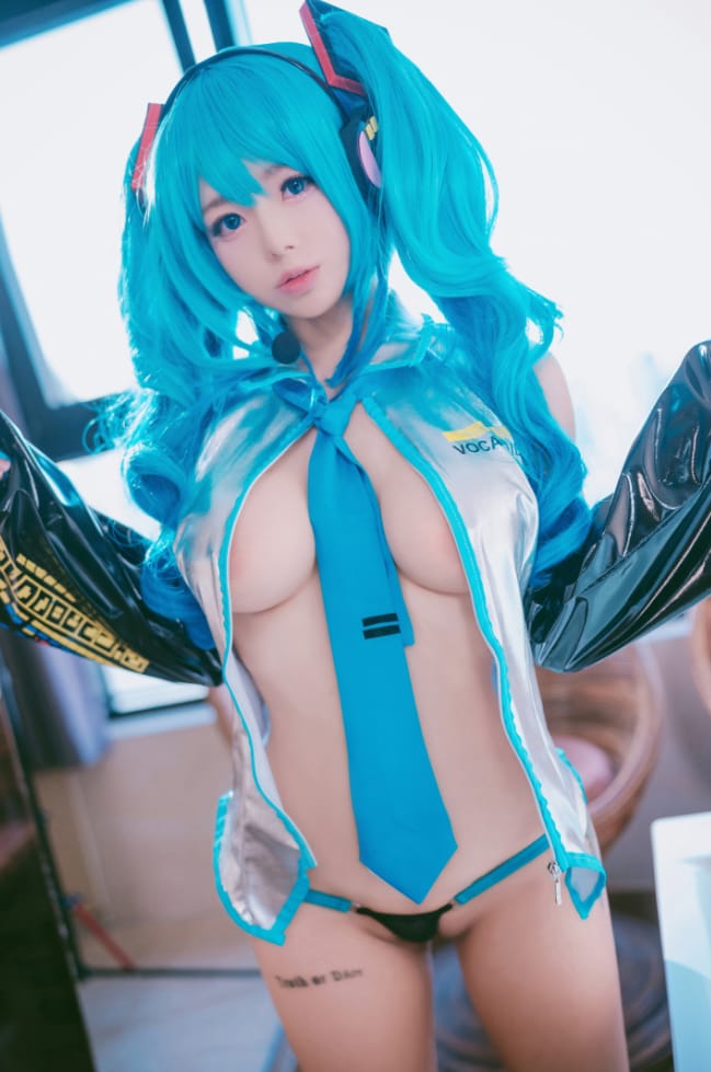 Maruemon (마루에몽) – Plug Me In Miku[137P-1.48G]