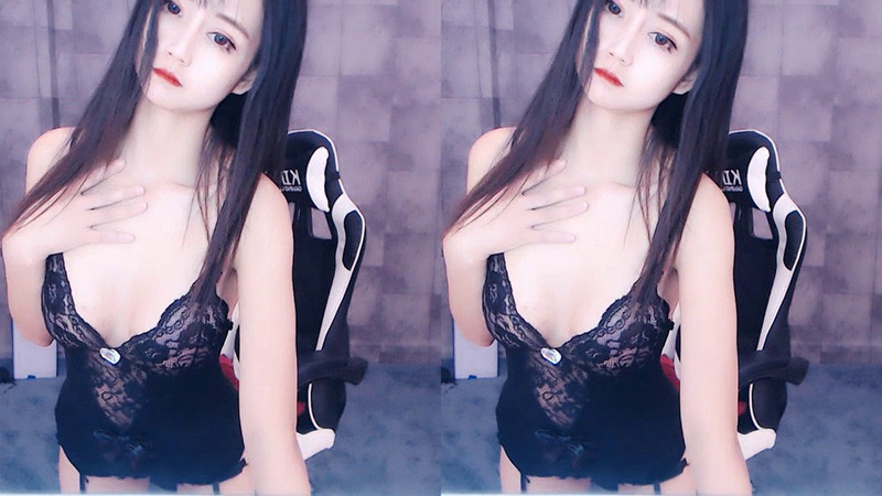 [合集]虎牙主播小血瓶初见土豪定制福利合集[10V/402M]预览图 3