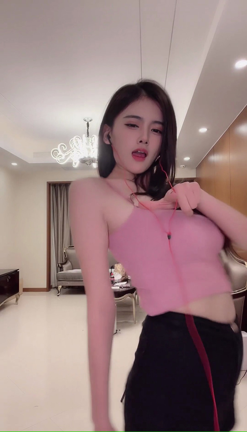 [小姐姐]抖音主播Ava兔兔兔好会扭[6v/712.6MB]预览图 3