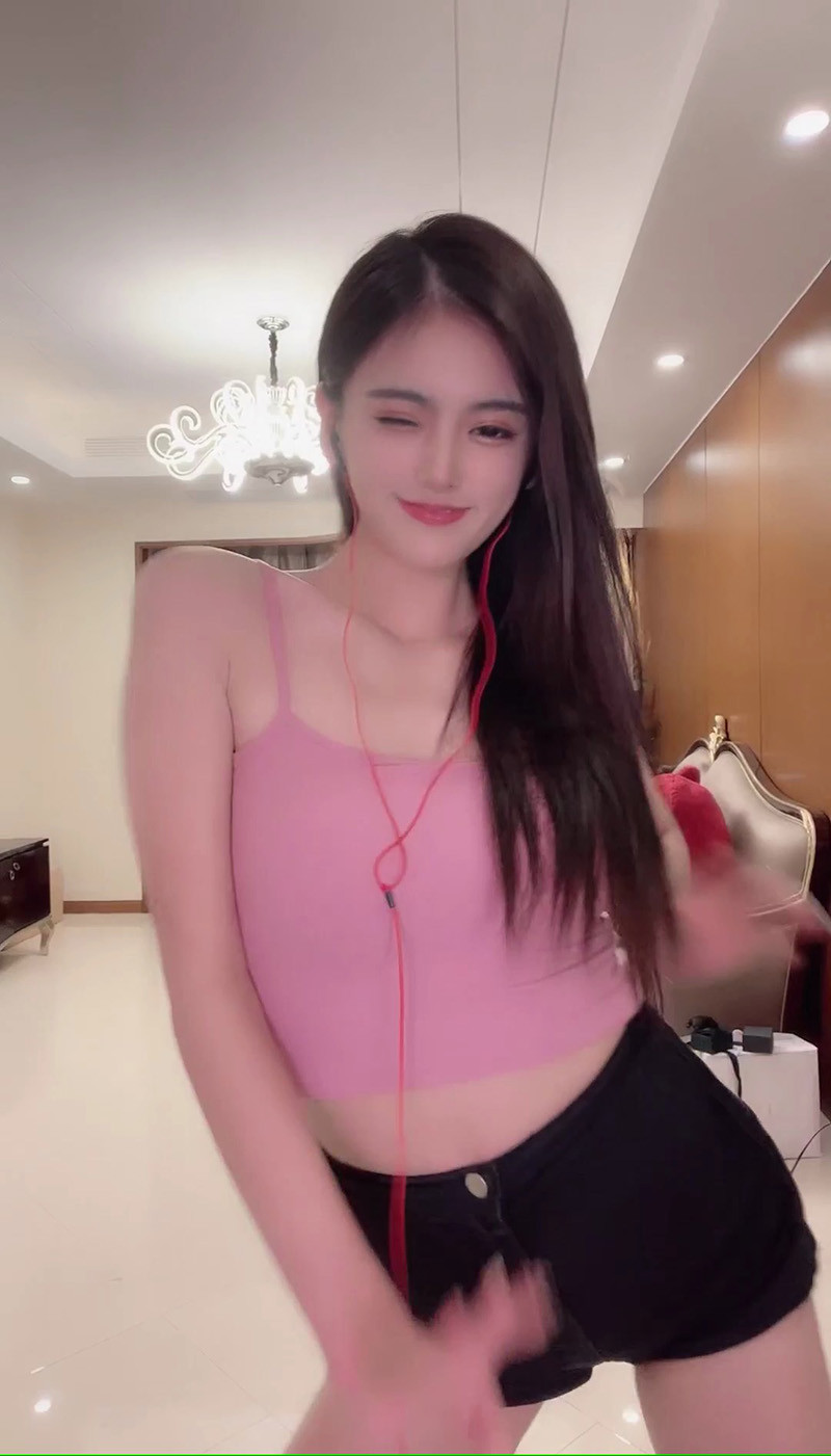 [小姐姐]抖音主播Ava兔兔兔好会扭[6v/712.6MB]预览图 5