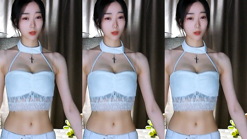 [主播]网易CC直播狐妖妖定制抖胸舞蹈[4V/993M]预览图 2