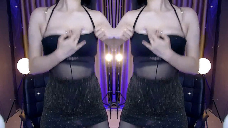 [主播]网易CC主播梓萌萌小号整活3则预览图 2