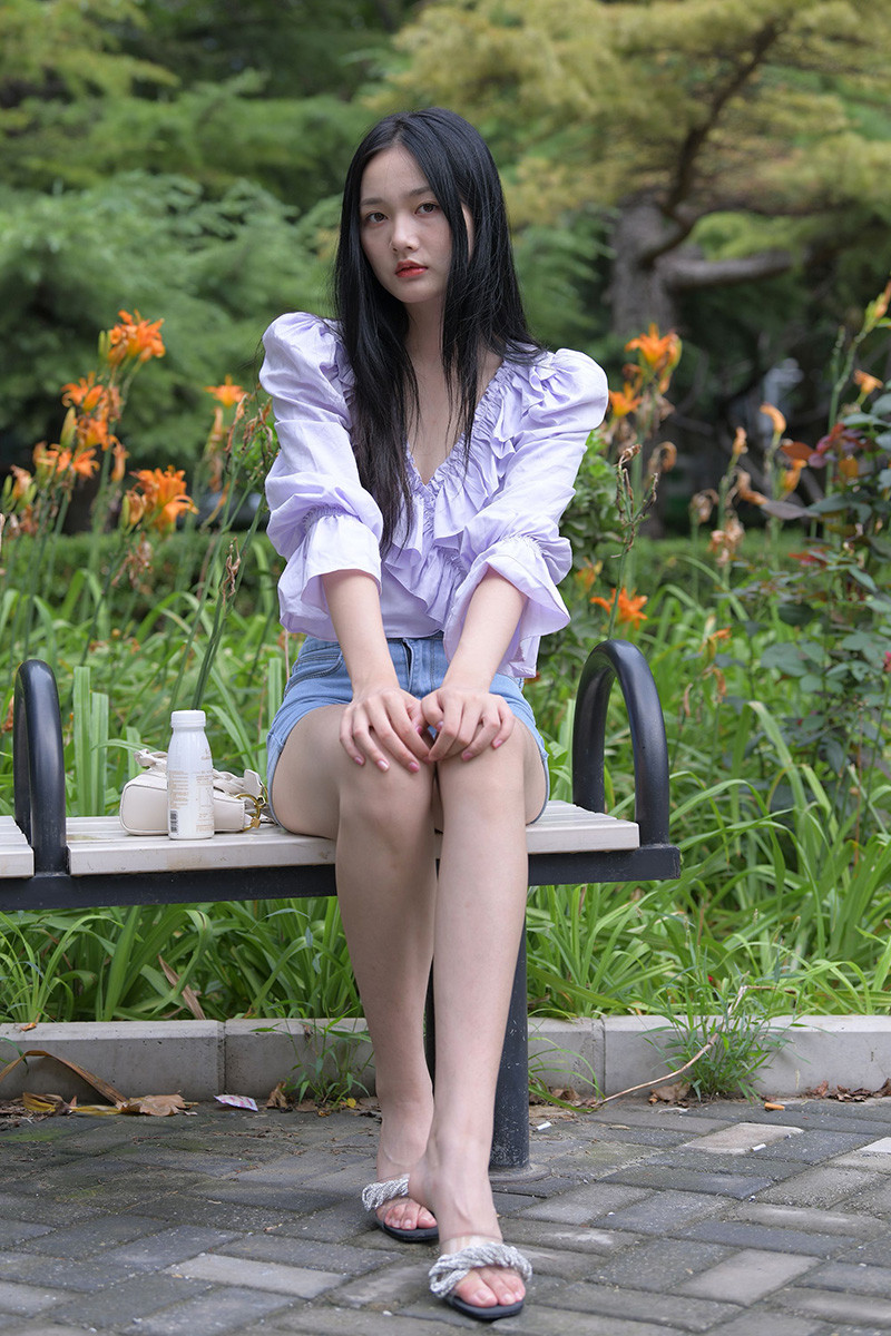 [街拍]806.蓝色牛仔热裤长腿美女[图片/视频/15.52GB]