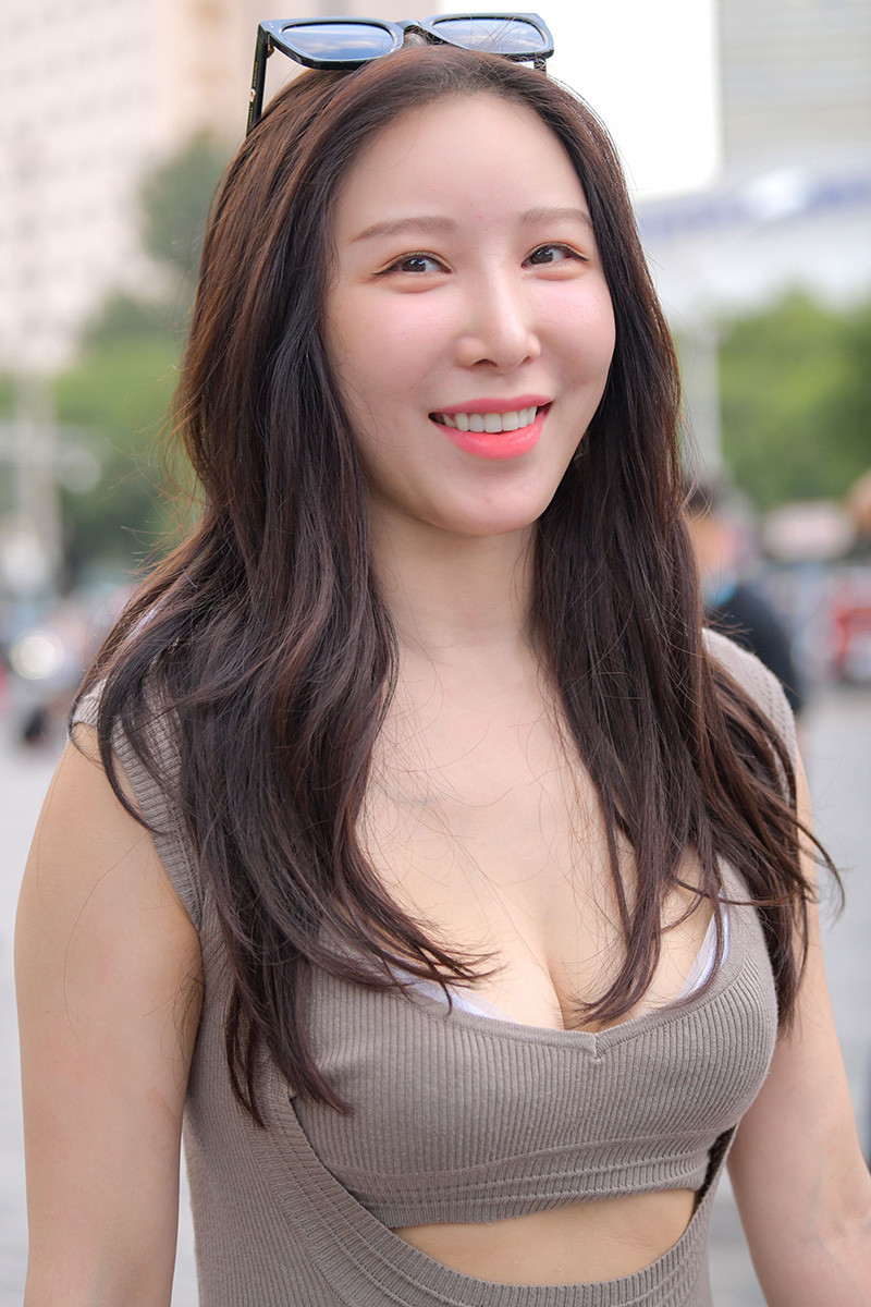 [街拍]V18.拎包气质美女[图片/视频/3.25GB]预览图 3