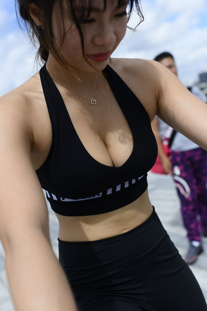 [街拍]F81.黑色的暗香[图片/视频/8.61G]