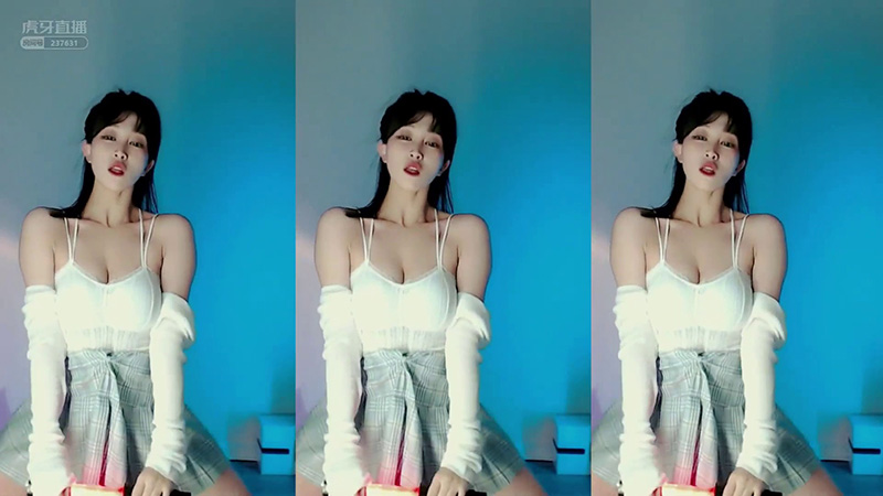 [主播]虎牙Yz丶李贝贝抖胸热舞好厉害预览图 3