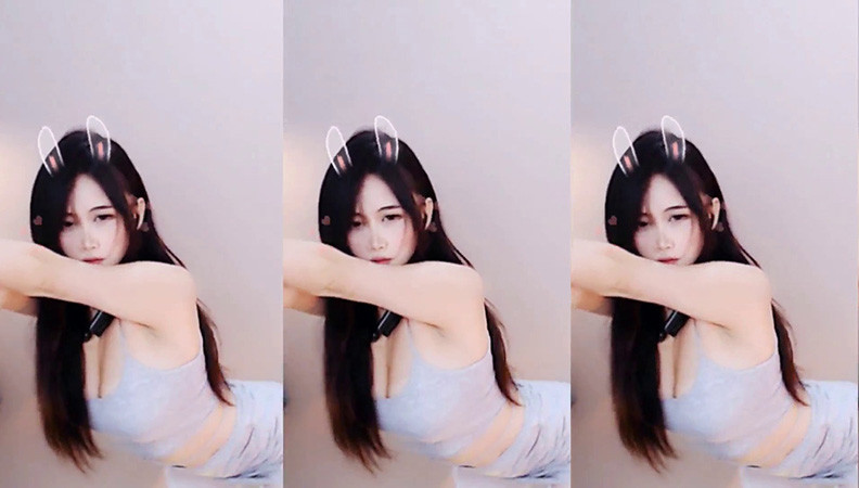 [主播]网易CC直播舞蹈小野马百元群定制热舞[8V/336M]预览图 4