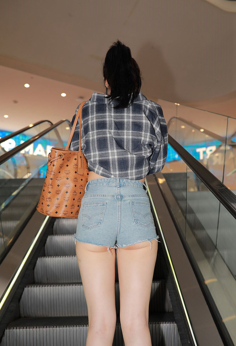 [街拍]719.爱笑的热裤女孩[图片/视频/23.7GB]预览图 3