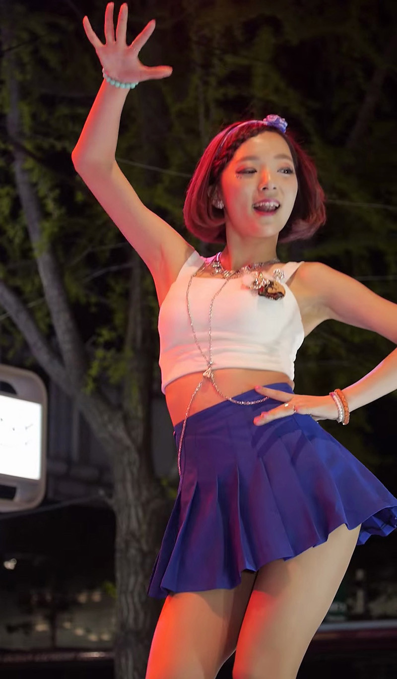 [合集]韩国女团RoseQueen热舞饭拍合集[4部/768.8M]预览图 5