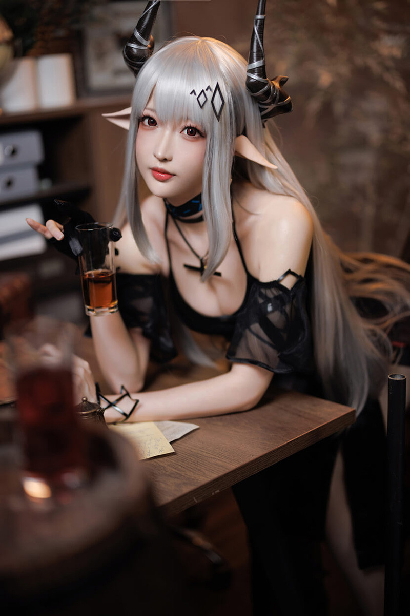 [COSER]人气小姐姐南宫COSPLAY写真作品合集[19T/4.45GB]预览图 2
