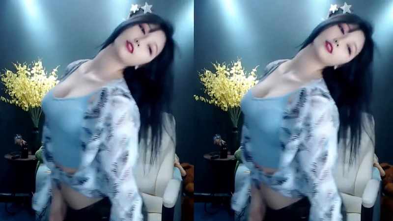 [主播]斗鱼小小小奶绮黑丝性感慢舞预览图 2