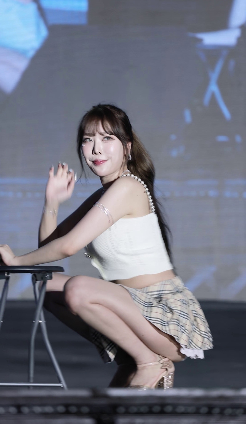 [饭拍]韩国女团Girl Crush ZIA-Rollin超短裙