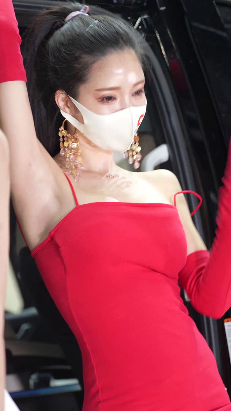 [展会]模特韩敏英Han Min-young红色低胸包臀舞蹈预览图 2