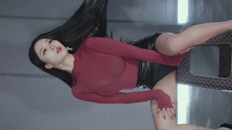 [热舞]韩国女团Girl Crush波美(BoMi)-Rollin红色微透视黑色皮裙热舞预览图 2