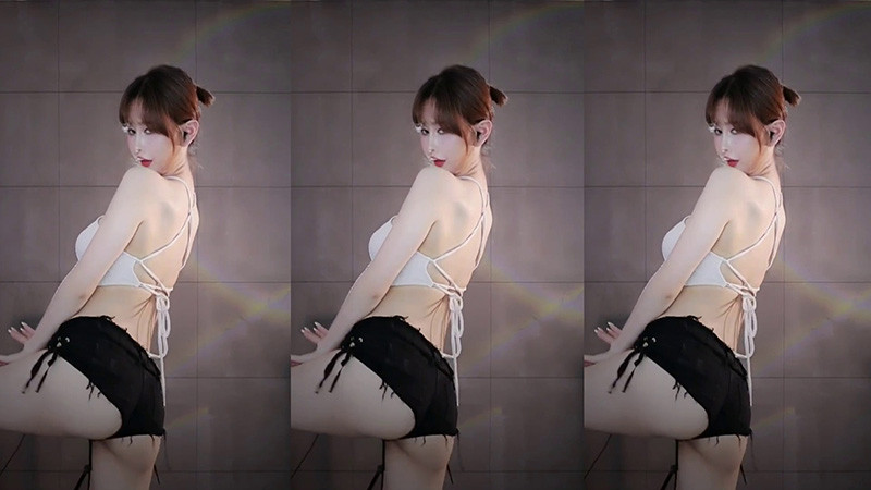 [主播]网易CC直播笔芯小乔巴(乔巴音)肚兜慢摇220829录制预览图 2