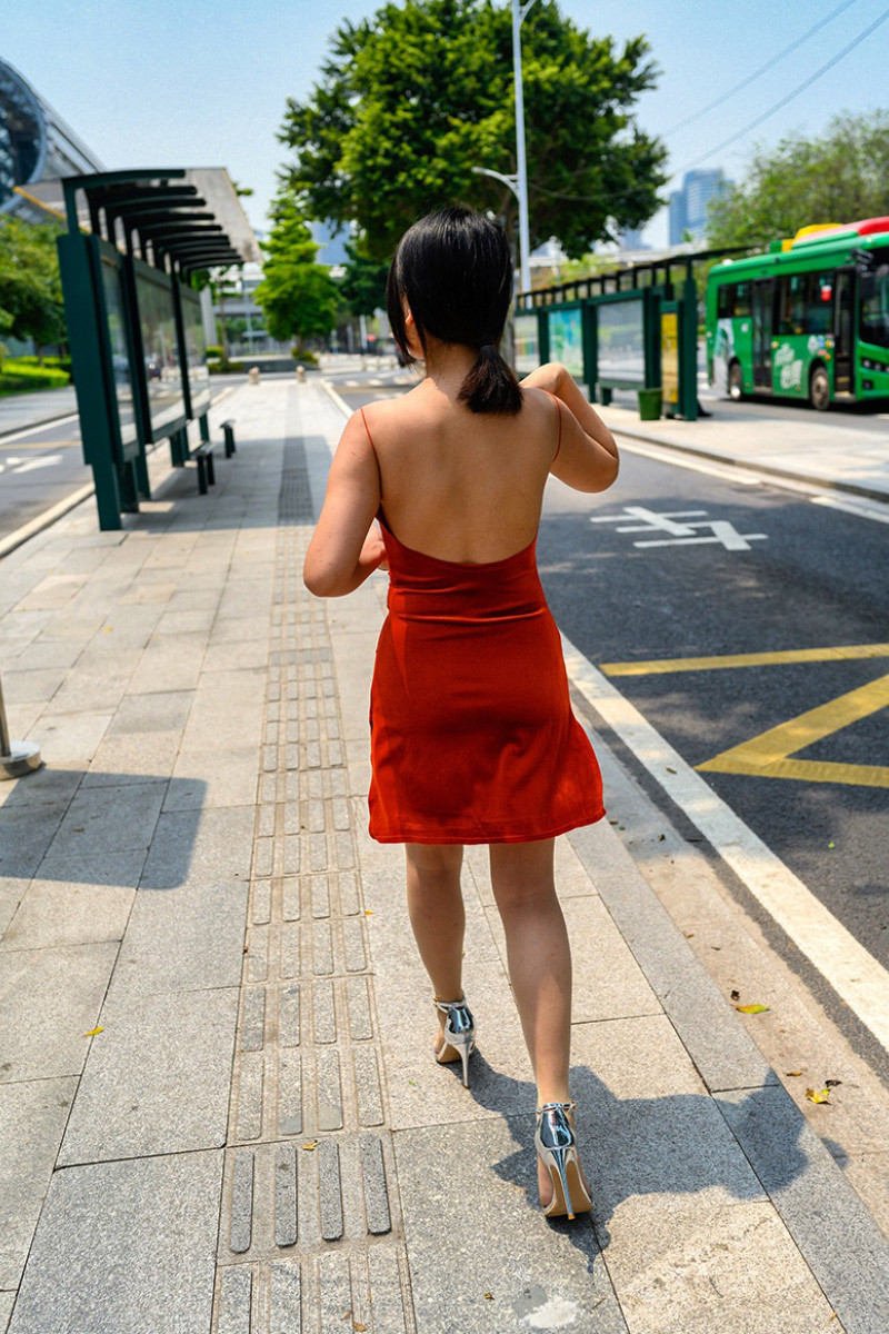 [街拍]F5.红裙肉丝萌宝儿到河边散心[图片/视频/12.85G]预览图 3