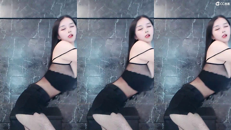 [主播]网易CC直播小恩雅连体网袜抖胸表情舞预览图 2