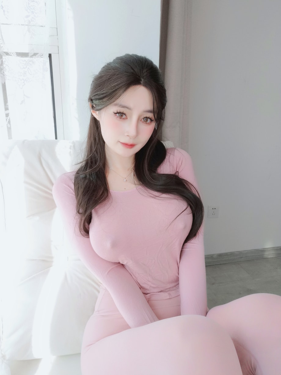 白银81 – [Fantia] 24年8月会员合集（17套）98P10V-1.59GB]